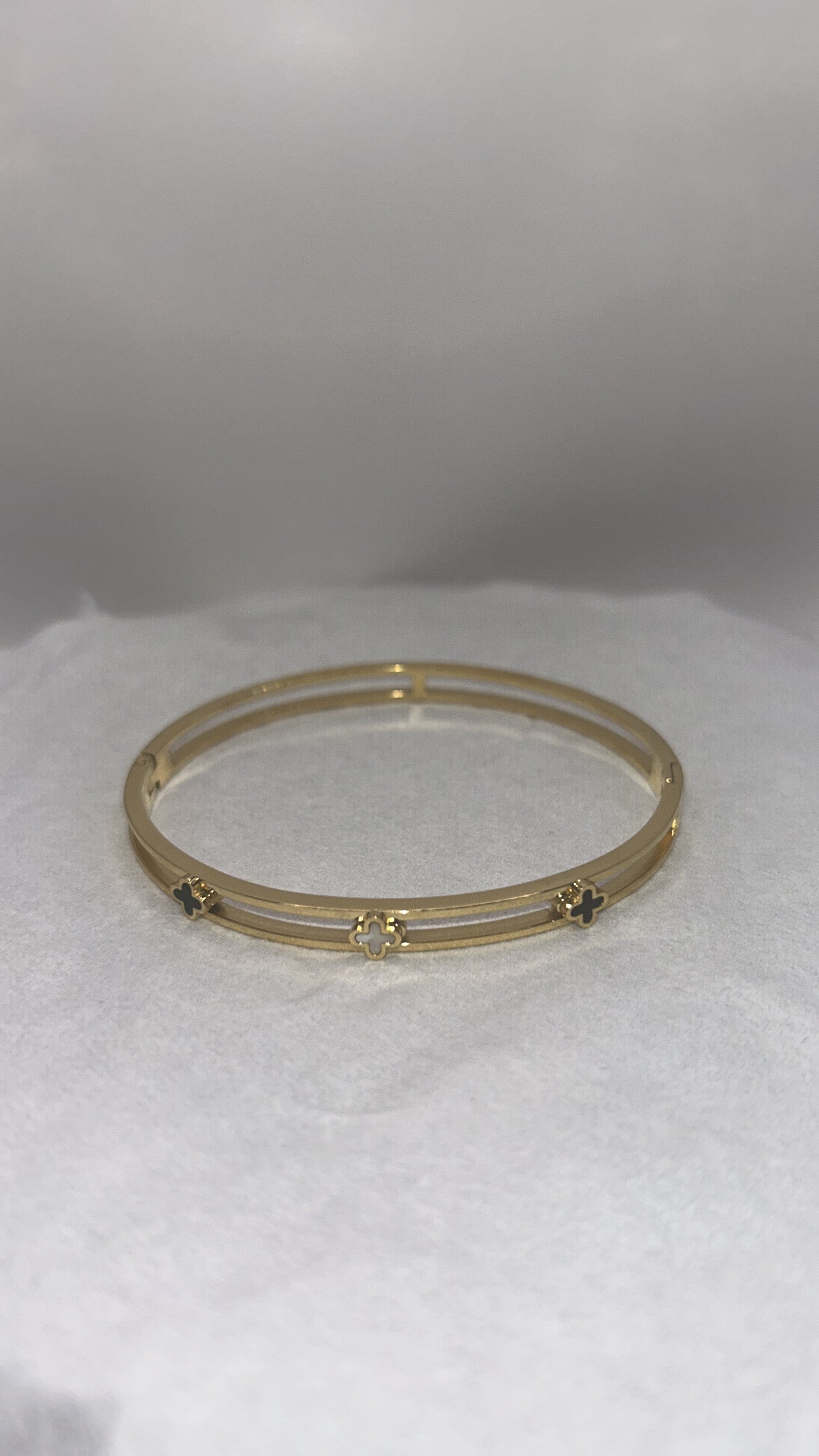 18k Gold Four Leaf Clover Bracelet Gold Plated Stainless Steel