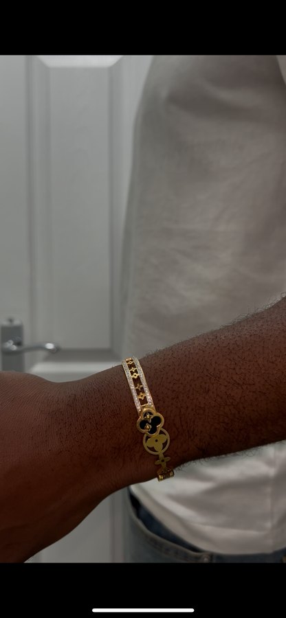 Four Leaf Clover Charm Zirconia Bracelet Stainless Steel