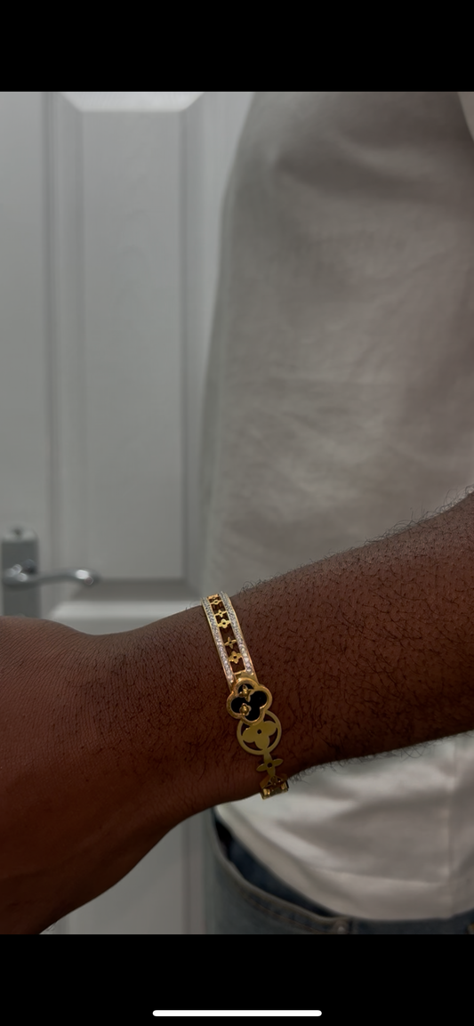 Four Leaf Clover Charm Zirconia Bracelet Stainless Steel