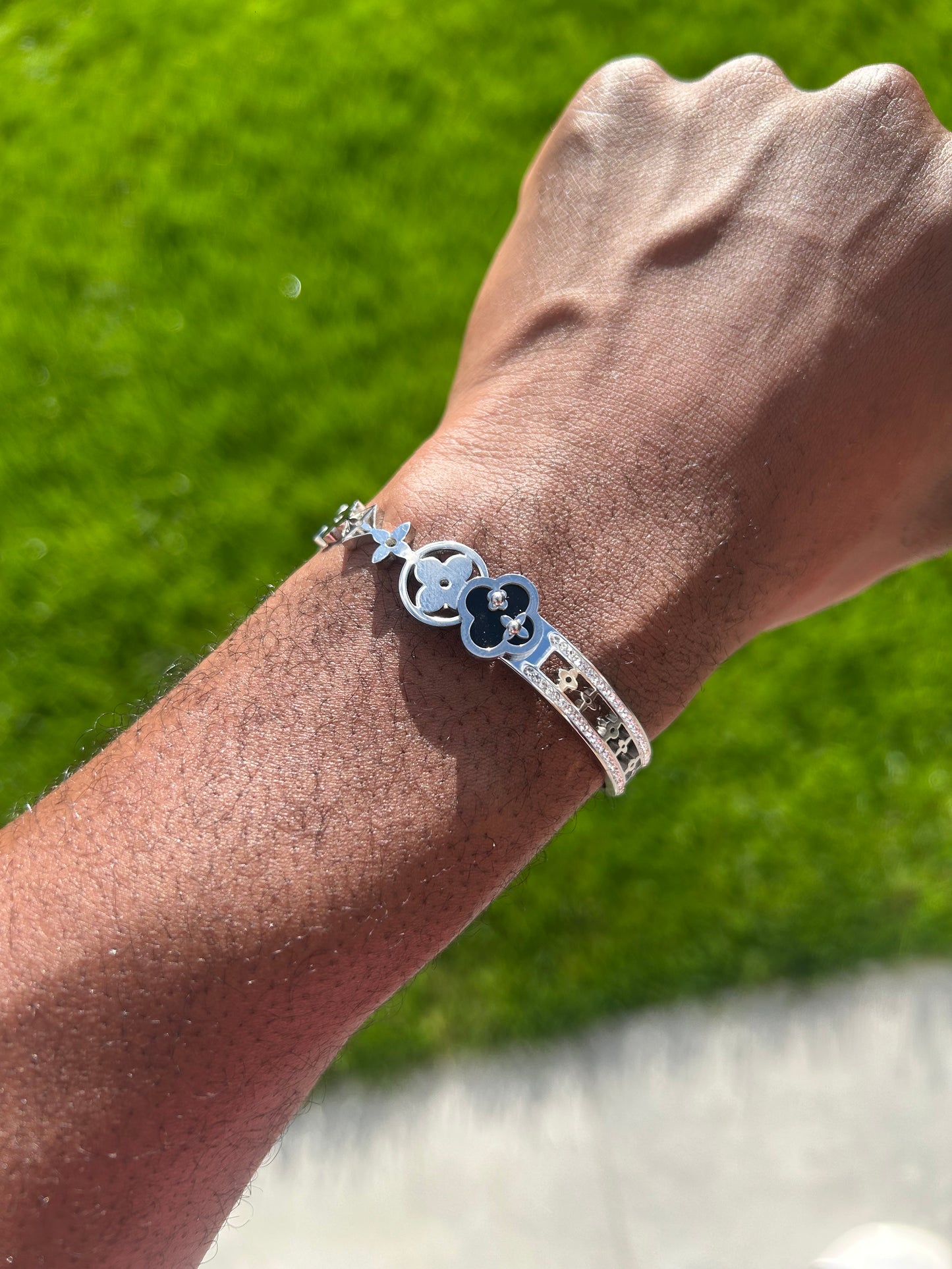 Four Leaf Clover Cleef Silver Cubic Zirconia Stainless Steel Bracelet